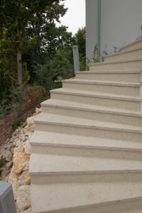 Treppe Naturstein